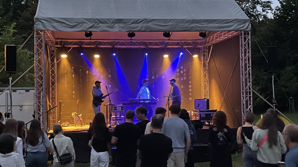 Stage 6×4